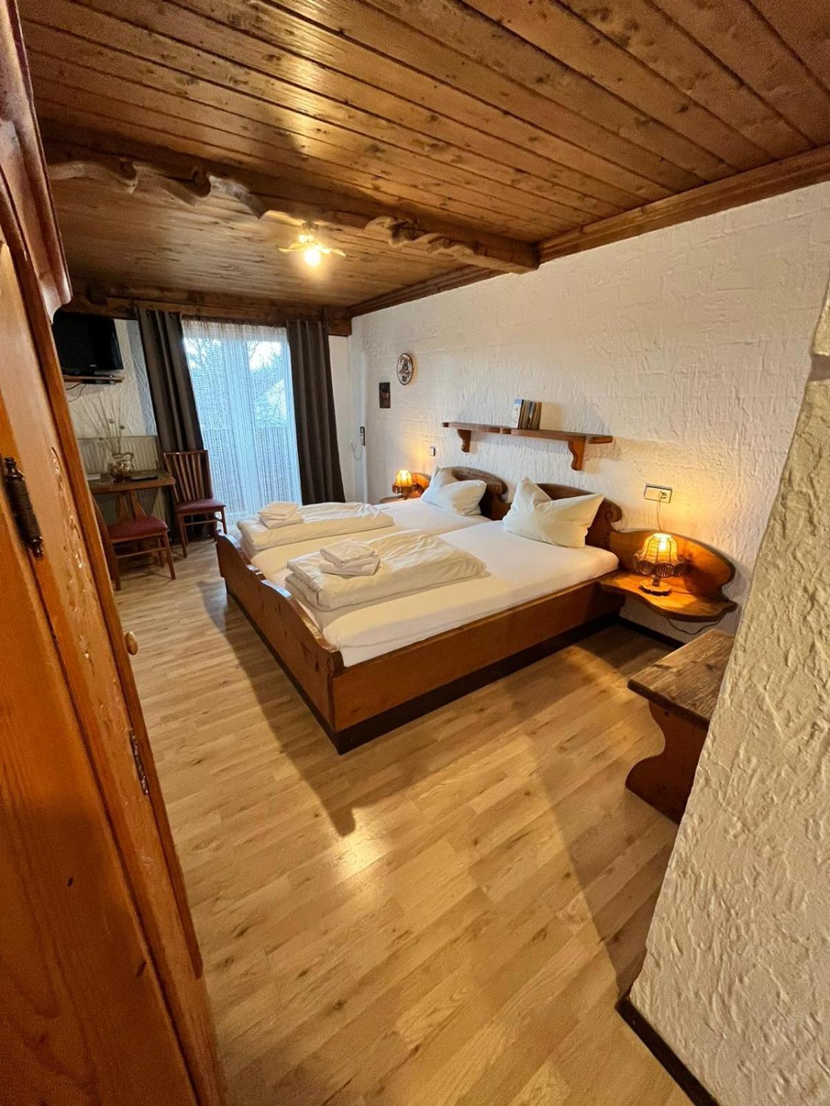 Hotel Negele Hohenfurch Kültér fotó
