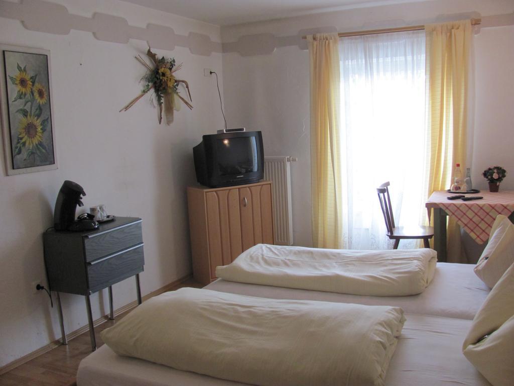 Hotel Negele Hohenfurch Kültér fotó
